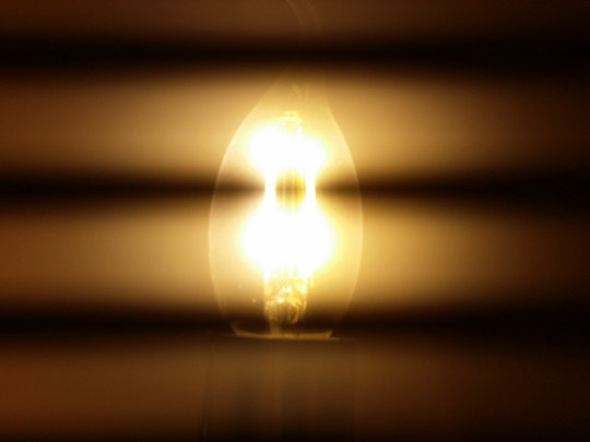 Kiepskiej jakości żarówka LED